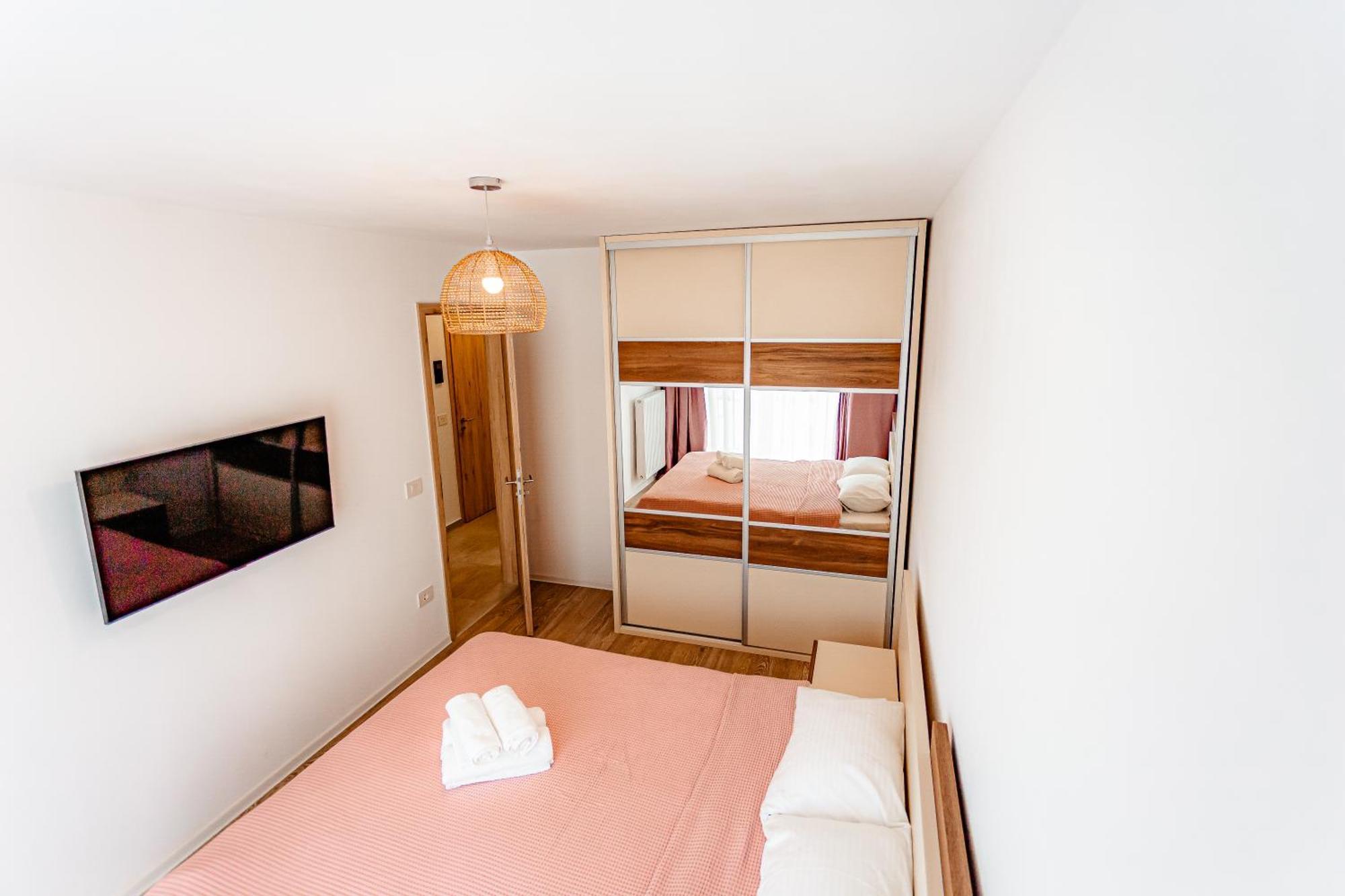 Apart B&V 203 Coresi - Elegant Mountain Retreat Braşov Eksteriør bilde