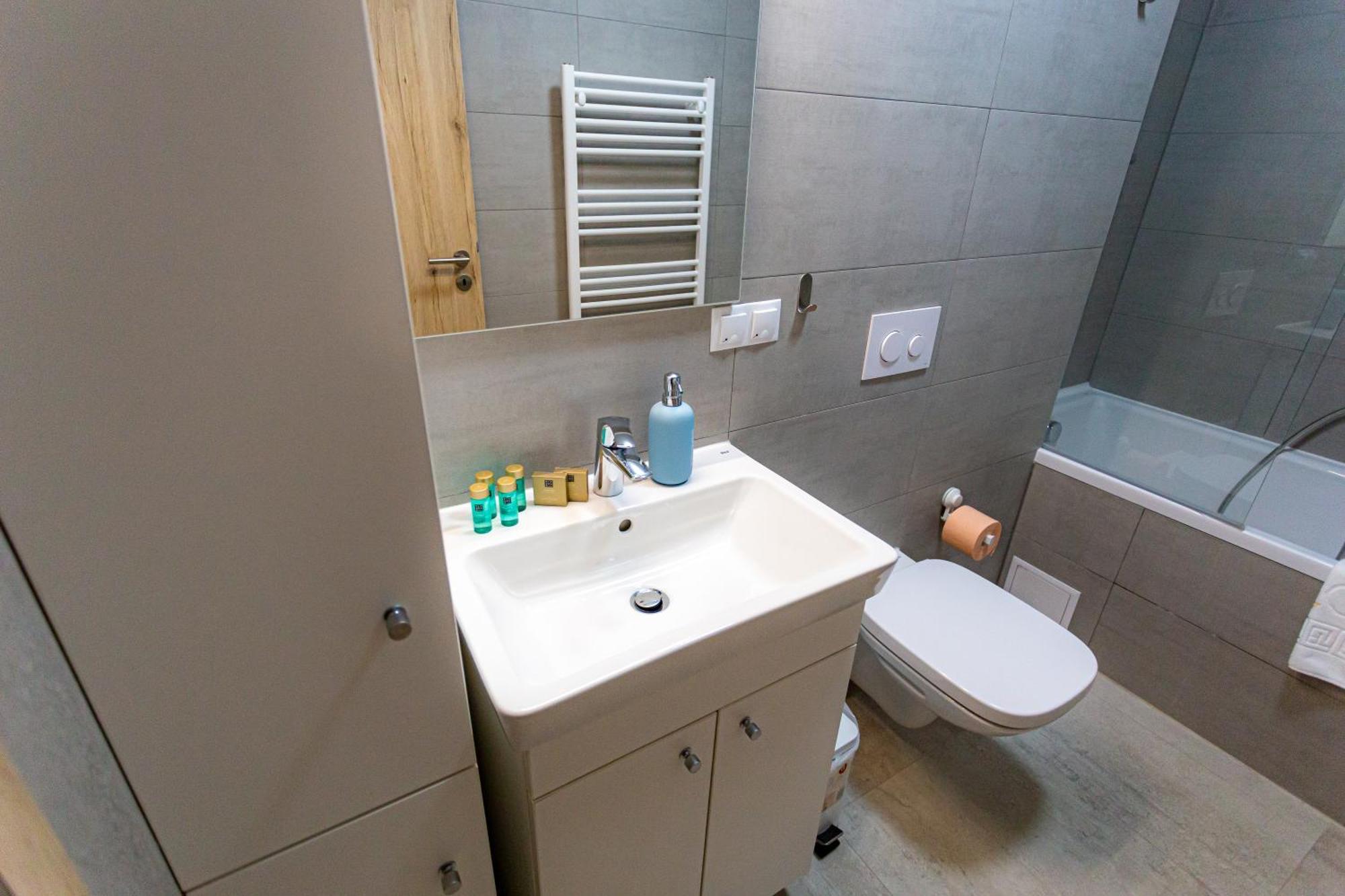 Apart B&V 203 Coresi - Elegant Mountain Retreat Braşov Eksteriør bilde